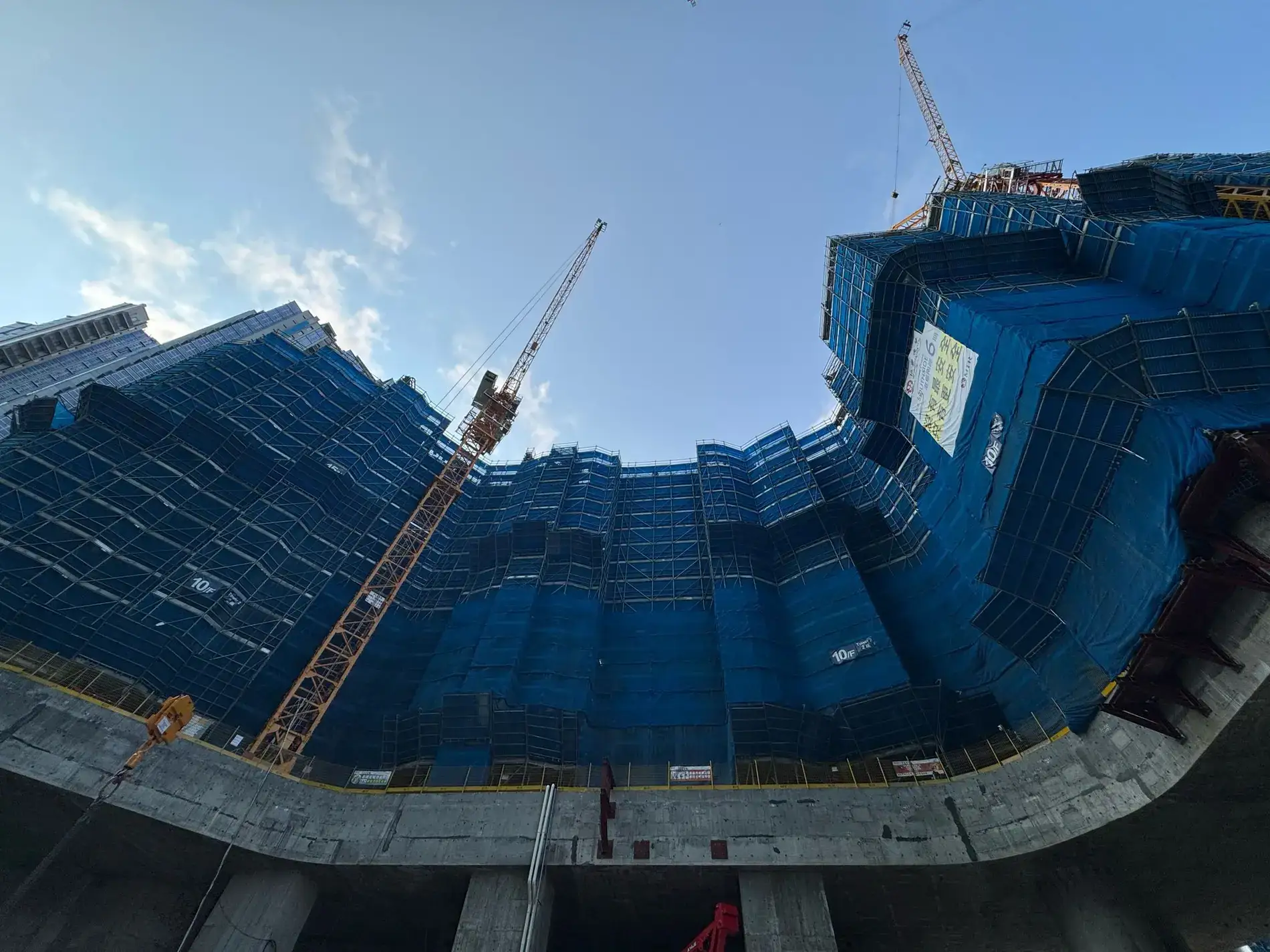 黃竹坑 港島南岸六期：​外牆工程施工現場